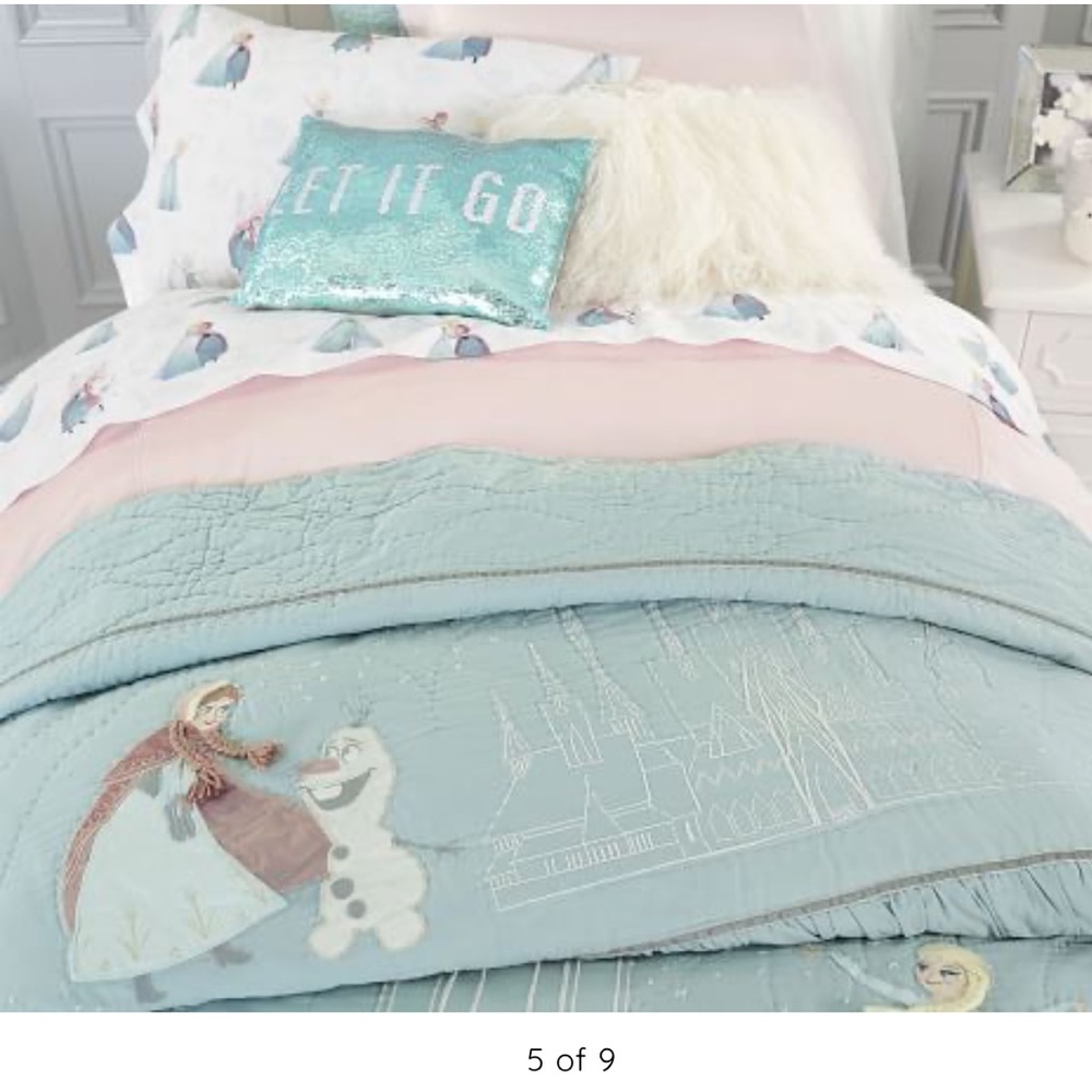 Pottery barn frozen full/queen quilt and full sheet set, 2standard pillow cases